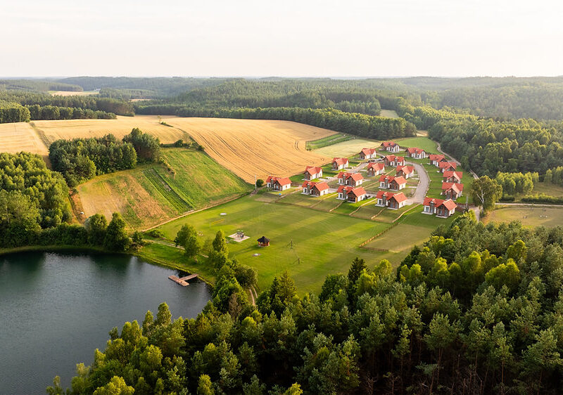 Osada Wiśniewo - domy nad jeziorem na Kaszubach